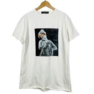Maniere De Voir White Graphic Tee